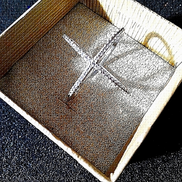 CZ Sterling Silver X Criss Cross Ring - Picture 4 of 9